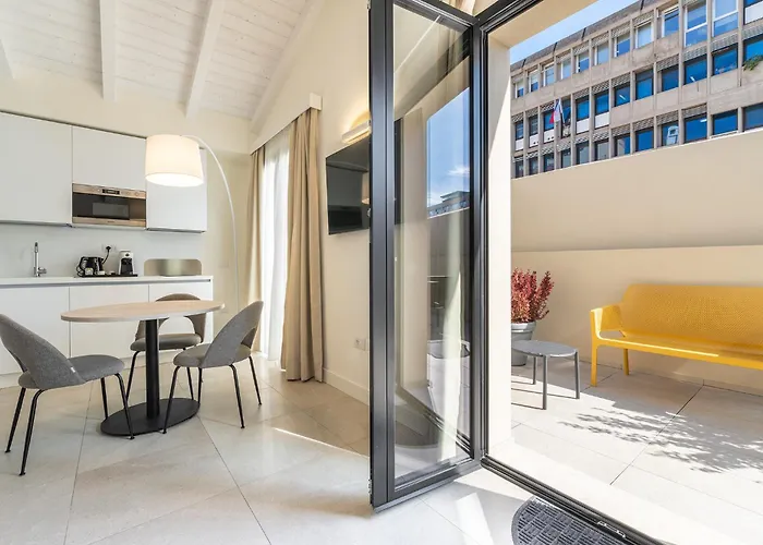 Konukevi Karalin Sonnino 3*